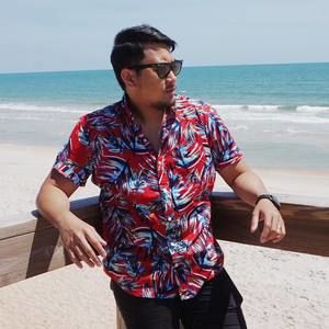 Meet your Posher, Eduardo